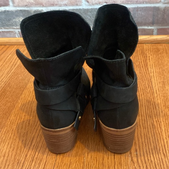 UGG Women's Elora Black Wrapped Leather Fashion Ankle Boots 1019148 6.5 - Picture 6 of 13